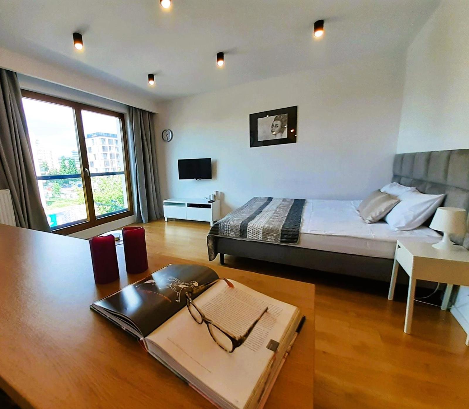Vista Residence Spire 바르샤바 외부 사진